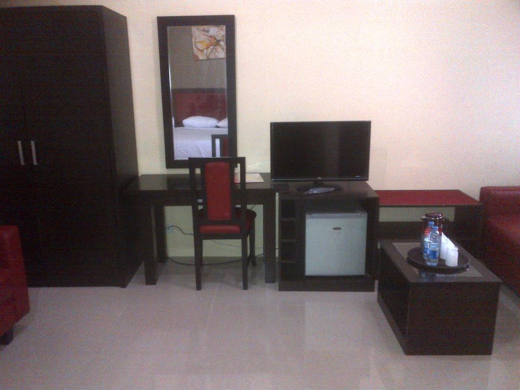 Gumilang Hotel Bogor Zimmer foto