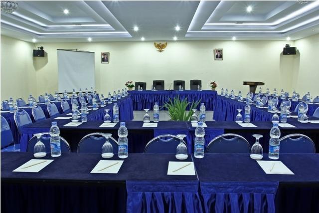Gumilang Hotel Puncak Exterior foto